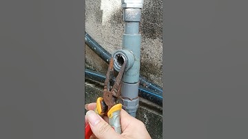 Smart idea! How to remove broken faucet threads without special tools #trick #diy