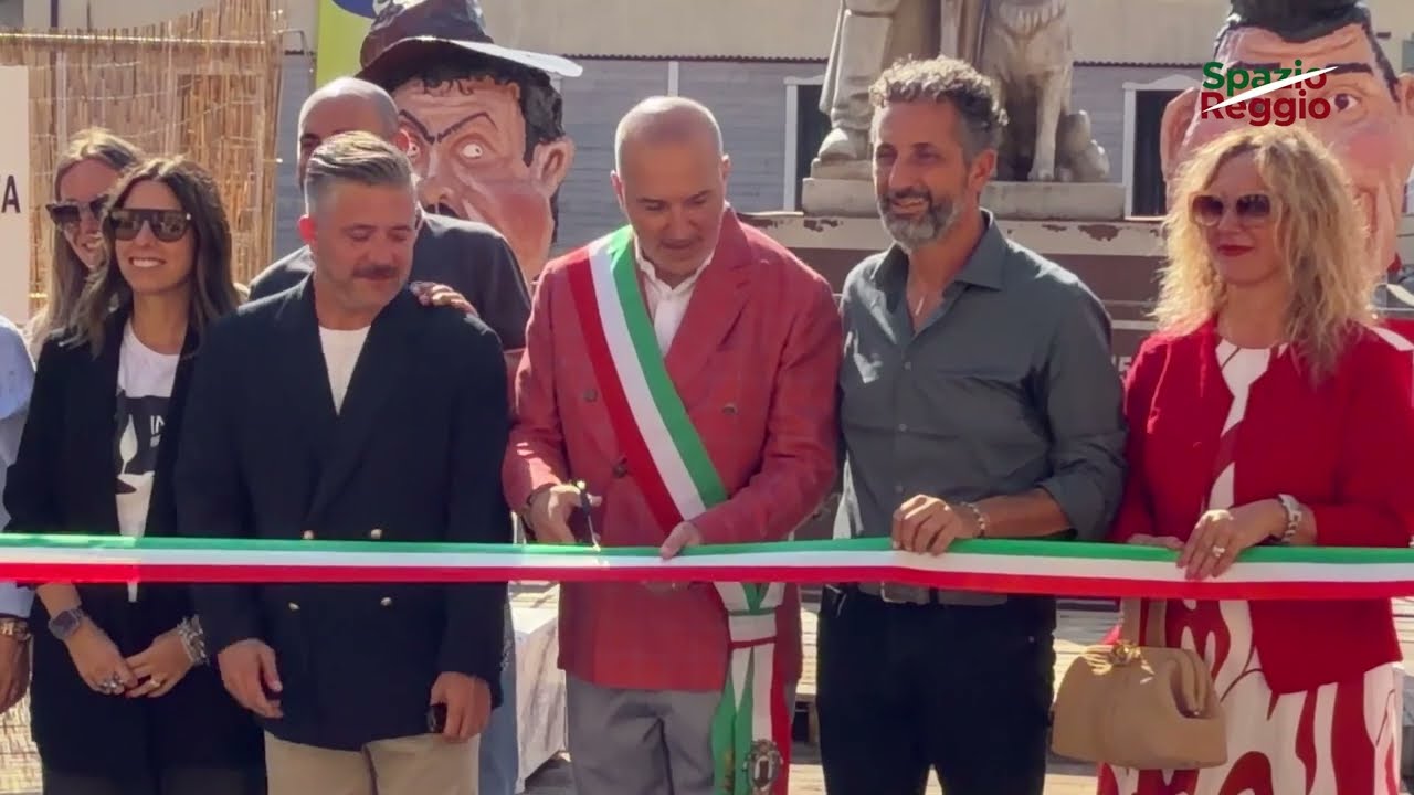 Processione sul Po e comizio in piazza, rivive la Brescello di Peppone e don Camillo