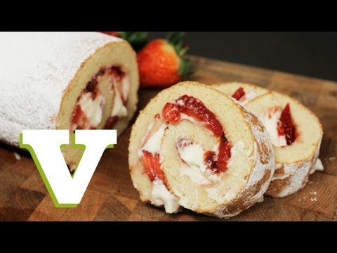 How To Line A Swiss Roll Tin  Good Housekeeping UK 