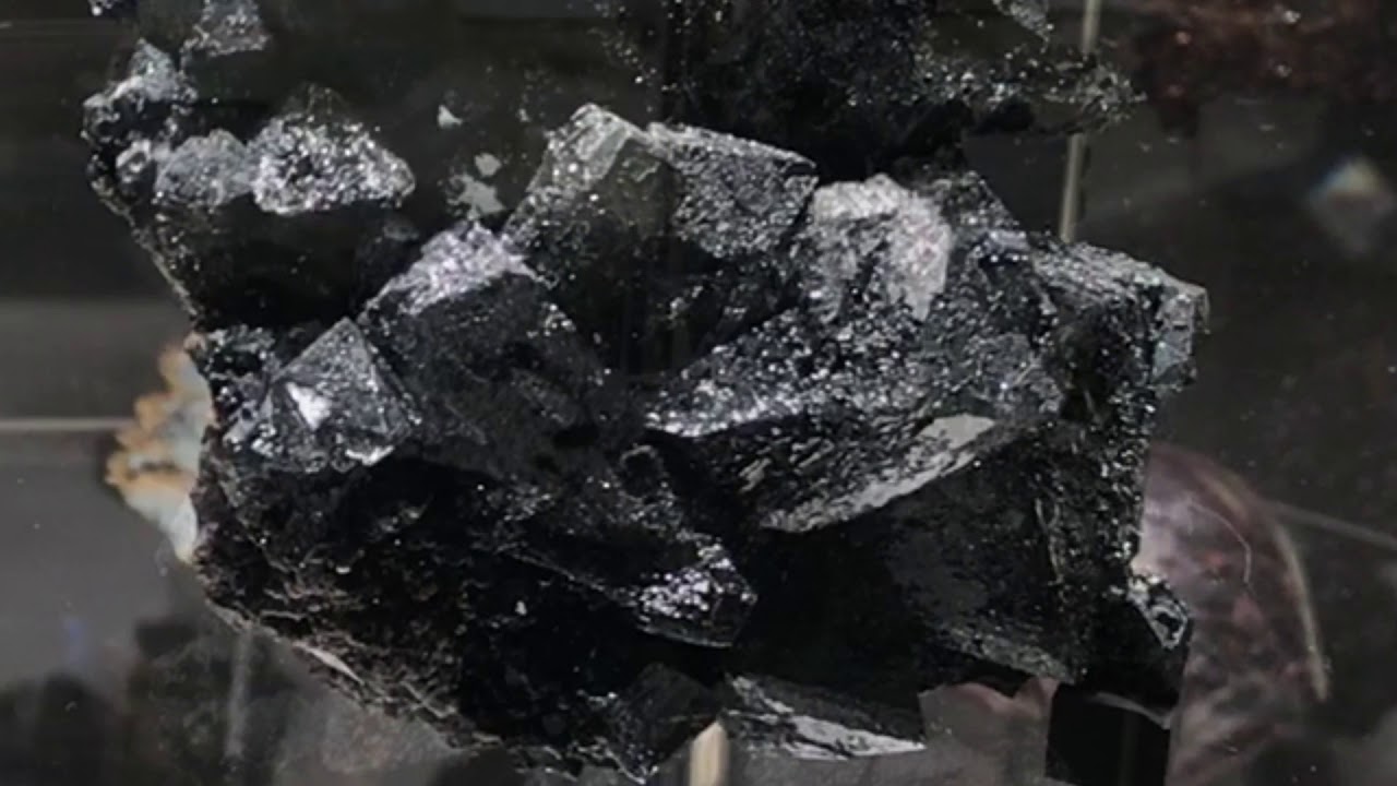 live free armory Hematite after Magnetite