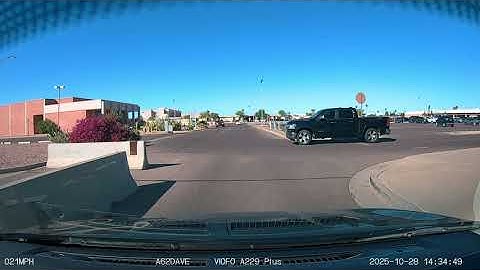 20251028 near collision at low speed