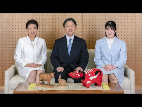 新年を迎えられる天皇ご一家、上皇ご夫妻、秋篠宮ご一家