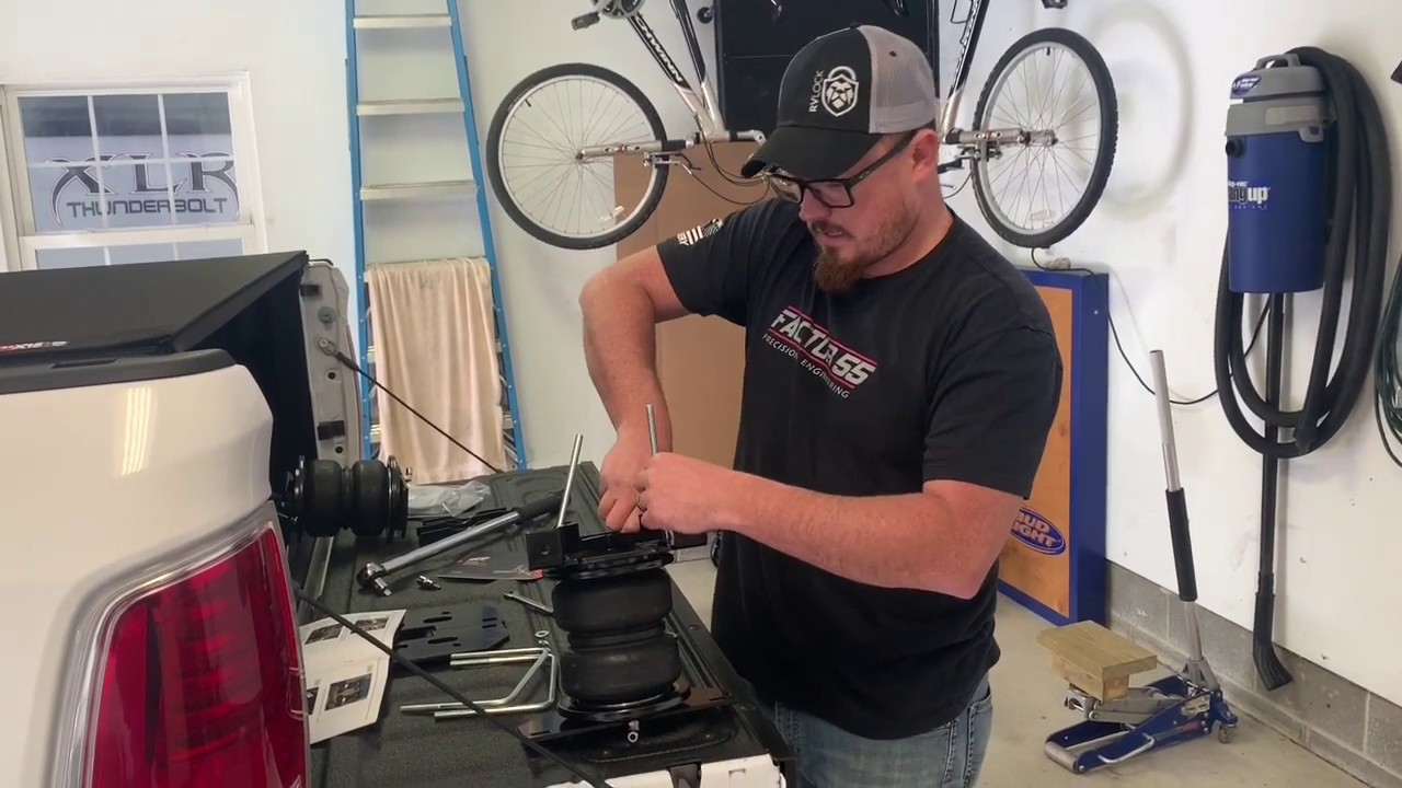 Air Lift Loadlifter 5000 & WirelessONE EZ mount Ram 2018 3500 YouTube