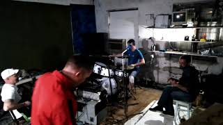 Iron Maiden   The Trooper кавер на русском группа Dробь репетиция в гараже