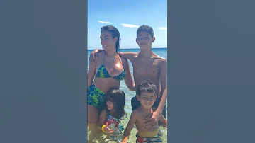 Georgina Rodriguez And Cristiano Ronaldo Junior Relationship 😯ll #ronaldo #georginarodriguez #shorts