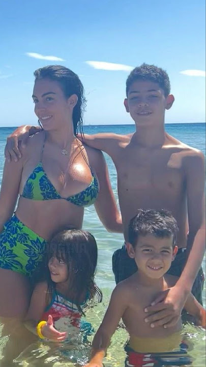 Georgina Rodriguez And Cristiano Ronaldo Junior Relationship 😯ll #ronaldo #georginarodriguez #shorts