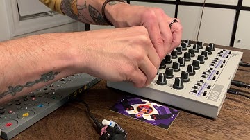 Magic Foot - getting to know the Division Department 01/IV through techno