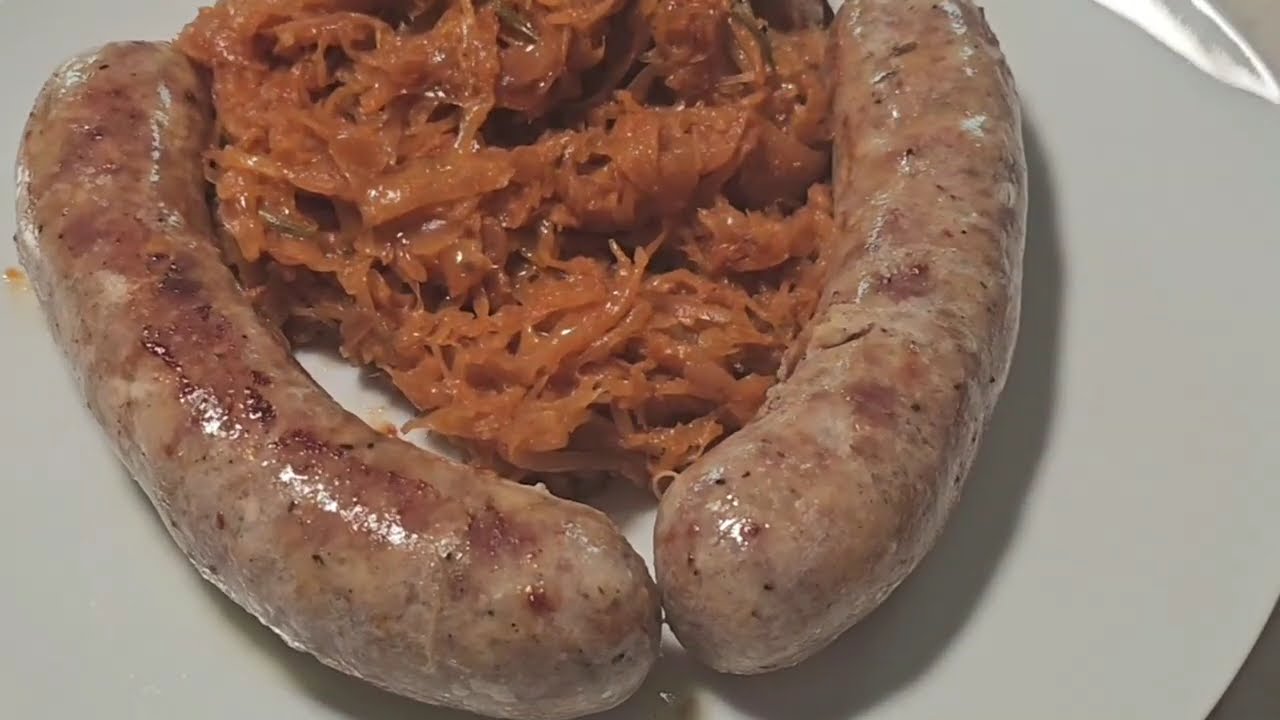 🔥How to make Roasted Sauerkraut with Sausage—a delicious, probiotic-rich dish packed with nutrients