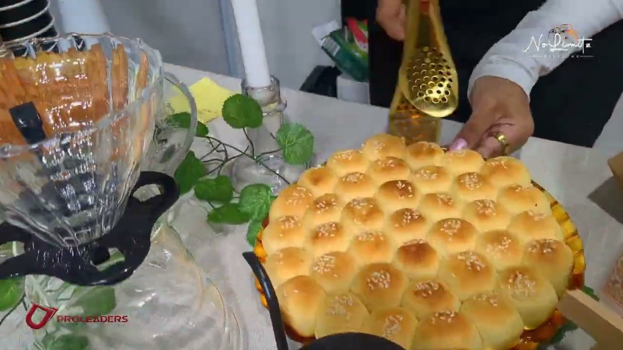 TEACHING ENGLISH IN SAUDI ARABIA "AT THE CAFE" (Level 3 "I'd Like") 