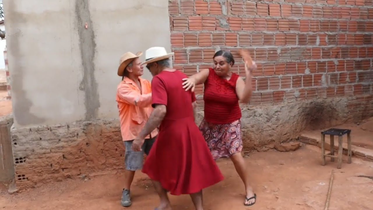 Bastidores  !! Seu Mané e Seu Antonio vistiu o vistido da Dona Dúceu  !!