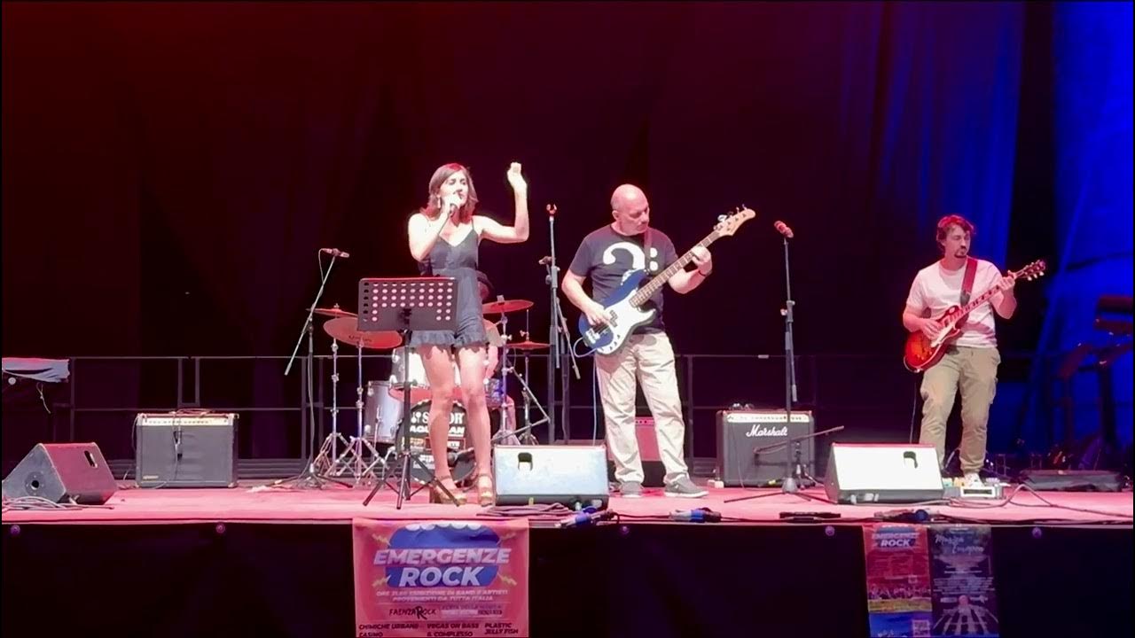 The Plastic Jellyfish - Weak (Skunk Anansie) - YouTube