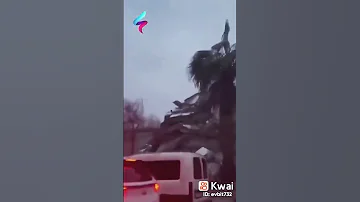 زلزال تركيا وسوريا مشهد مؤثر بصوت الشيخ ياسر الدوسري 