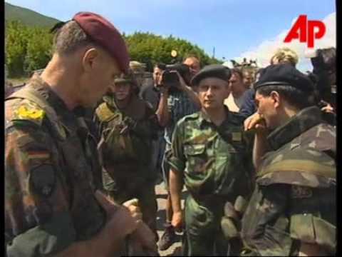 Prizren13 Qershor 1999: Diskutim i tensionuar mes Kforit dhe Ushtris Jugosllave