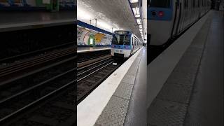 Départ du MF77 IDFM n°113 à Richelieu-Drouot ~ Ligne 8 #paris #ratp #metro #mf77 #idfm