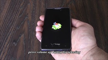 How To Hard Reset A Motorola Droid Razr Maxx XT912 Smartphone