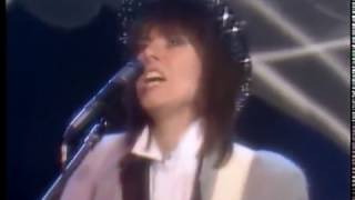 Video thumbnail of "The   Pretenders    --     Middle    Of    The   Road   Video  HQ"