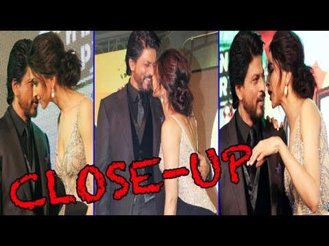 shahrukh-khan-&-deepika-romance-@-music-launch-of-'chennai-express'