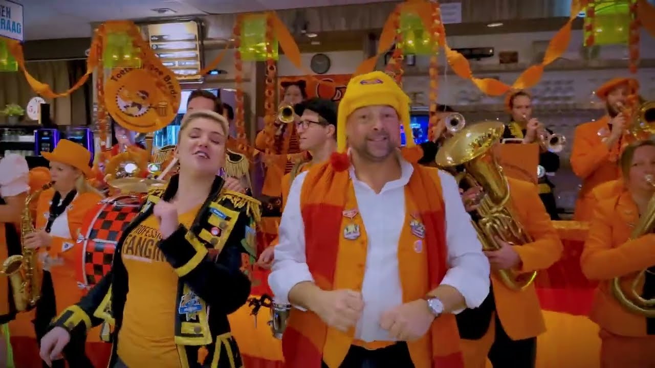 Lied 6 Blaaskapel Toeternietoe - Zet um wir op