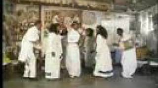 *Tigrinya* - ትግርኛ - "ኣውሎ" Awlo - Agaiazian Traditional Music - ኣግኣዚያን ባህላዊ ሙዚቃ chords