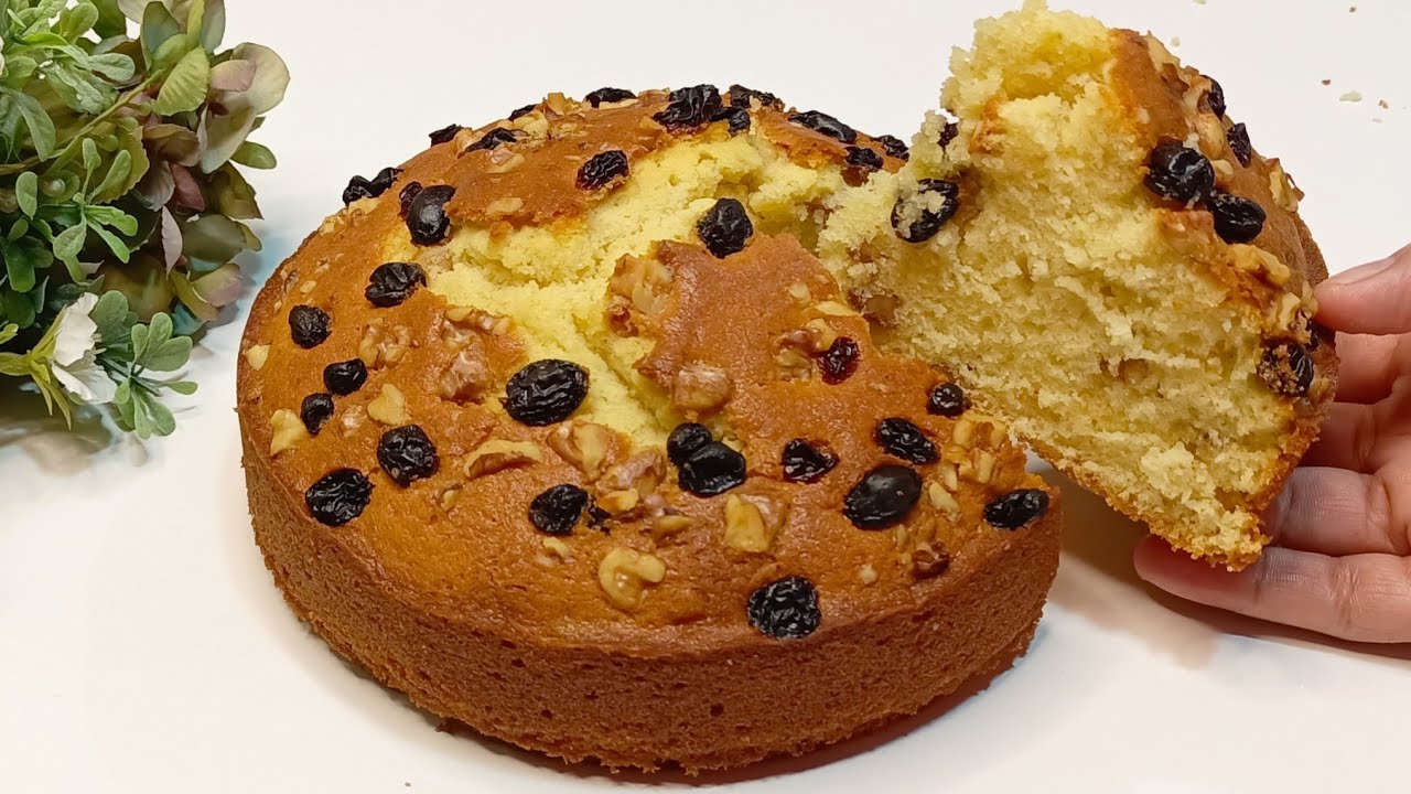 “How to Make the Perfect Walnut & Raisin Cake | Simple Recipe!”