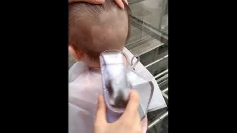 Tông đơ hút tóc cho bé video thực tế