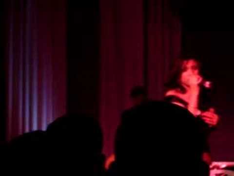Paula DeAnda @ NV Lounge accordi