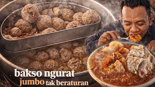 Bakso Ngurat Asli, Jumbo dan Penuh Daging!