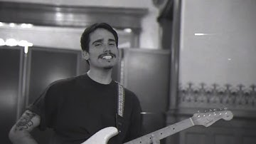 The Bombshell Flowers - Sarah II (Official Music Video)