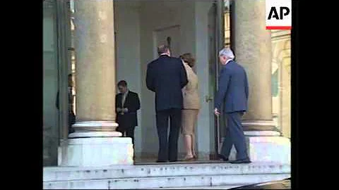 US First Lady Laura Bush meeting President Chirac