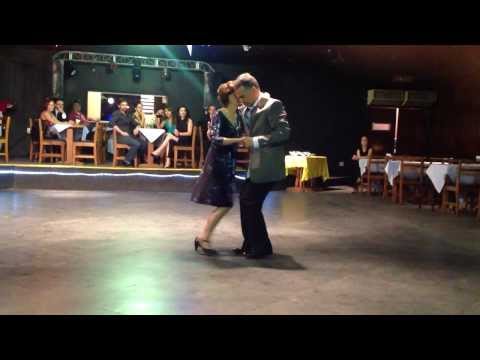 CANYENGUE MARCIO CARREIRO ARACI RODRIGUES MILONGA CHAMPAGNE TANGO 8 AGO 2013 BRASIL RJ ESTANGOSTOSO