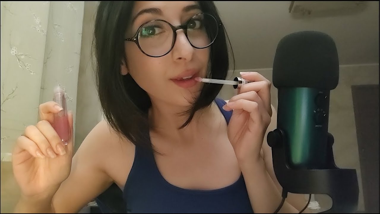 ASMR - DORMI con i MOUTH SOUNDS e il LIPGLOSS👄✨