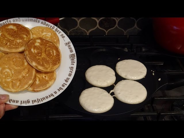 How to Use a Pancake Pan! Cute Silver Dollar Pancakes! 