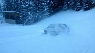 Volkswagen Golf Syncro Drift on the Snow