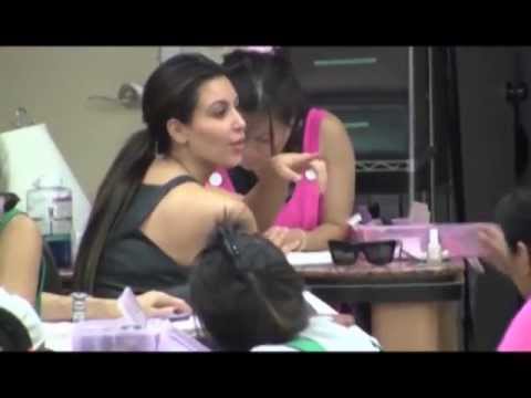 Kim Kardashian-ი დედა გახდა