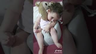 Siz Çocuğunuzun Yemek Yediğinizi Görmesin Diye Kafanızı Çevirdiniz Mı?