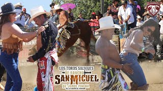 ASÍ RECIBEN AL CHOMPAS DE LA GUADALUPE EN TIERRAS CALIFORNIANAS! LE BAILARON EN EL CENTRO DEL RUEDO!