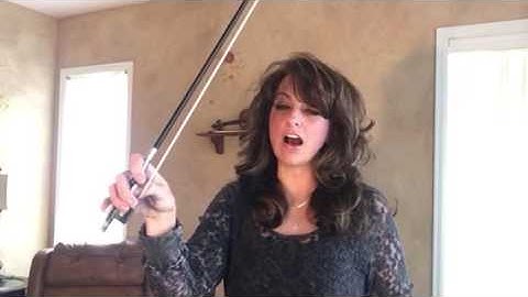 Fiddle Bow Hold tutorial- 5 minute Fiddle lessons