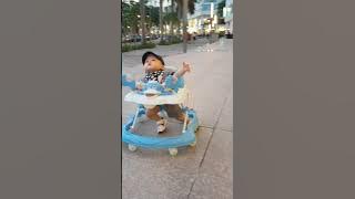 Gia đình Simba - Con ngồi xe tập đi - 8 tháng 21 ngày