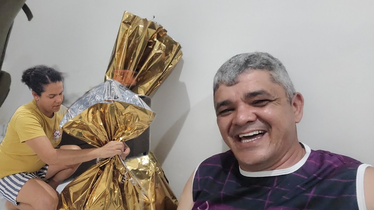 PREPARANDO O PRESENTE DE PAPAI 