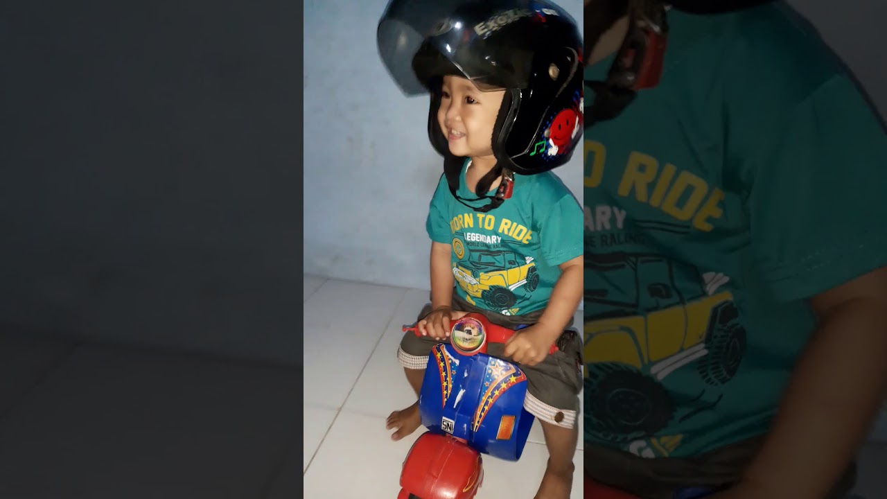 Anak Kecil Pake Helm Youtube