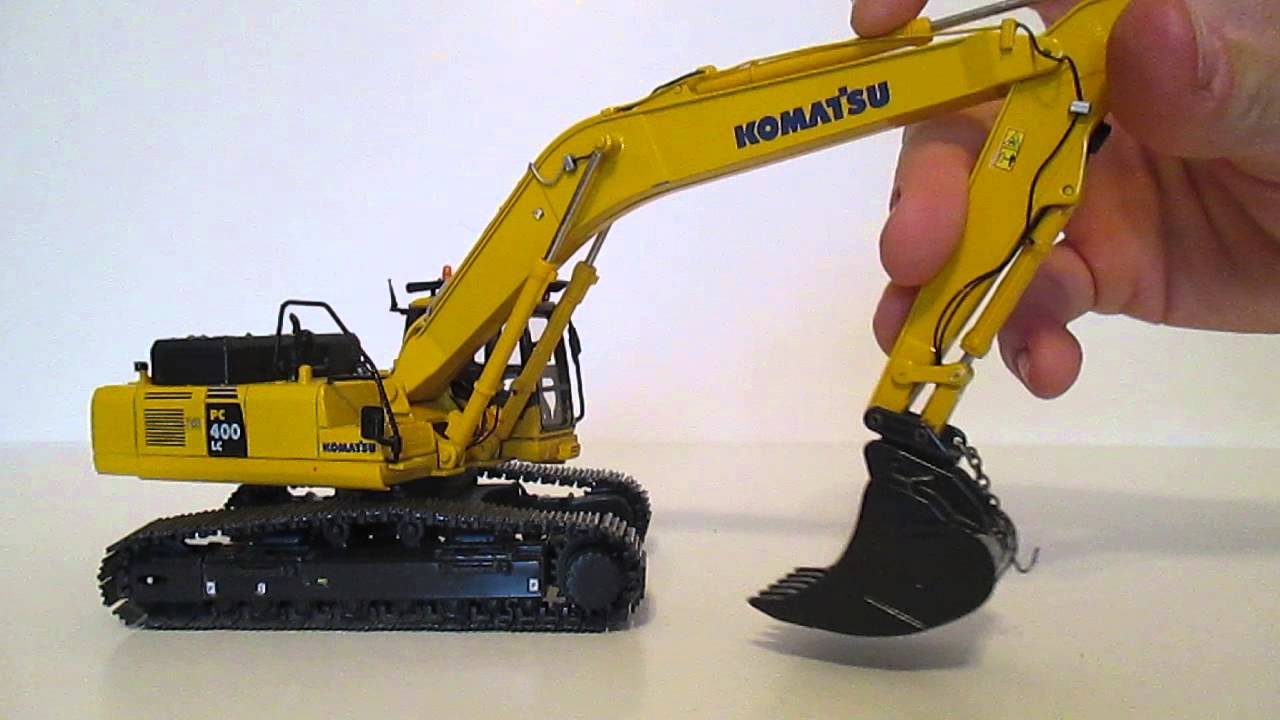 Universal Hobbies Komatsu PC400-8 Excavator 1:50 Review