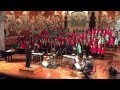 Els alumnes de l'Escola Balmes de Mataró interpretant