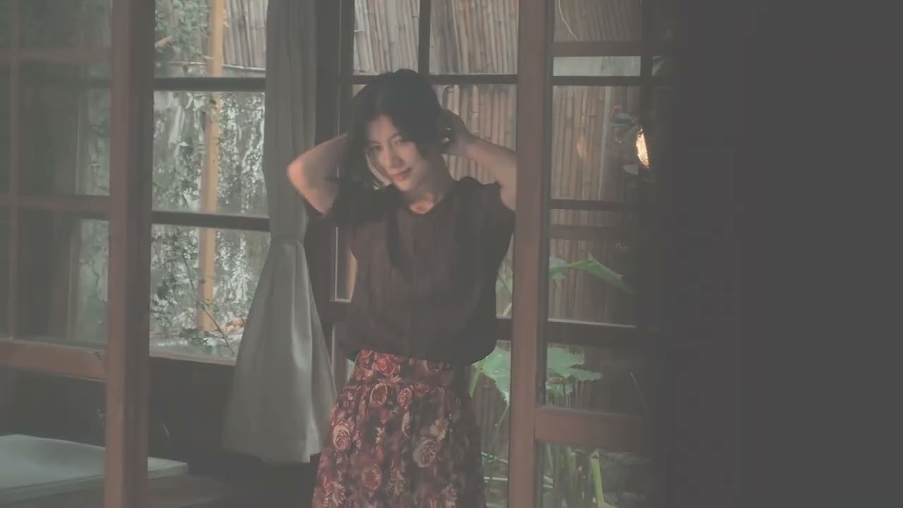 Unveiling Emotions: The Heartwarming Story Behind the Lens