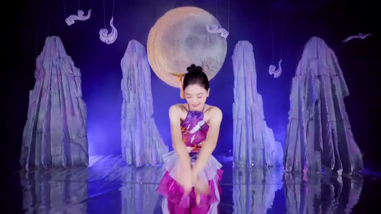 Múa #Bắc thang lên hỏi ông trời