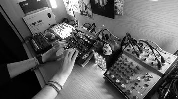 Still, we Persist (Elektron Digitakt, Roland JU-06a & Behringer TD3)