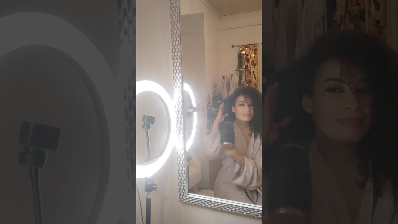 Méghane sèche-cheveux