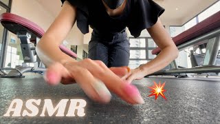 видео: ASMR 💪🏻быстрое и агрессивное💥 царапание кожи триггеры постукивания по полу это не для чувствительных картинка: ASMR 💪🏻быстрое и агрессивное💥 царапание кожи триггеры постукивания по полу это не для чувствительных