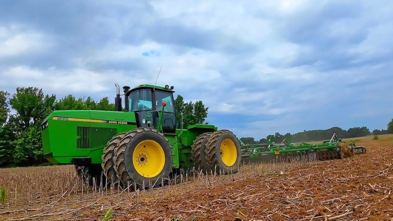 «Выжимай максимум» ---- John Deere 8560 тянет 30-футовый Great Plains TurboMax