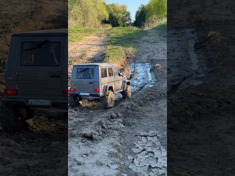 Видео: RC Mercedes G500 преодолевает деревенскую грязь