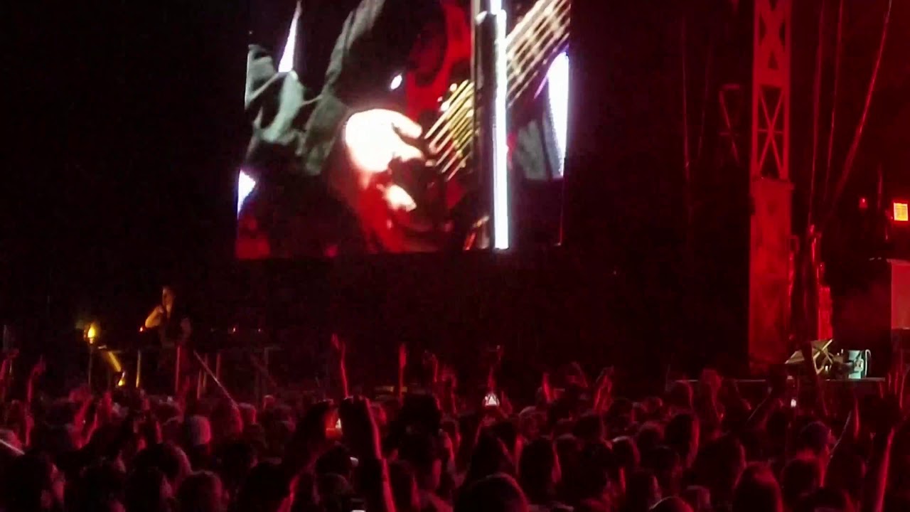 System Of A Down Cigaro clip showing ASL sign language interpretation